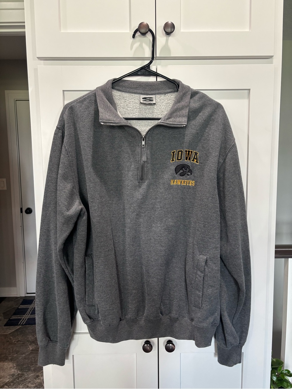 Stadium Athletics Gray Iowa Hawkeyes Half-Zip Pullover